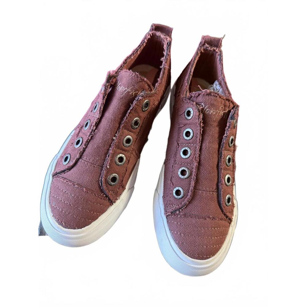 Blowfish Malibu Marley Slip On Sneakers in Burgundy size 6